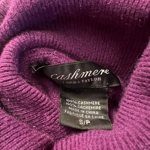 Lord & Taylor purple 100% cashmere turtle neck sweater - Picture 3 of 7